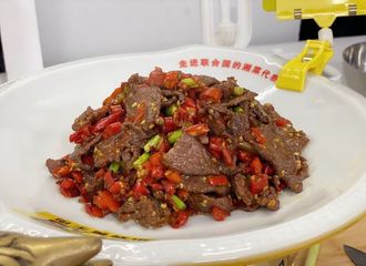 [新闻]200728 《中餐厅》分享赵丽颖的小炒黄牛肉 赵大厨的厨艺真的日益见长