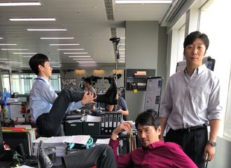 [新闻]200920 孙弈秋分享四组的日常照 这惊人的柔韧性让人真的慕了