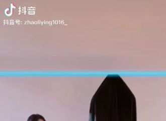 [新闻]201225 阿赵终于想起来DY账号的密码啦！圣诞节大家都要拥有漂亮圣诞树