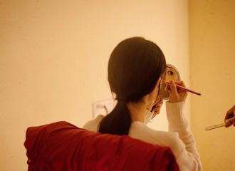 [新闻]210101 赵丽颖连更两条微博告别2020 小室上线偷偷投递boss化妆照