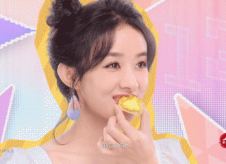 [新闻]210110 赵丽颖必胜客全新物料抢先公开 是扎哪吒头的甜美元气少女·颖！