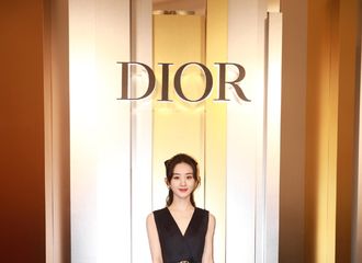 [新闻]210310 赵丽颖出席GEM DIOR精品店开幕酒会 高贵大小姐出街美貌鲨人计划