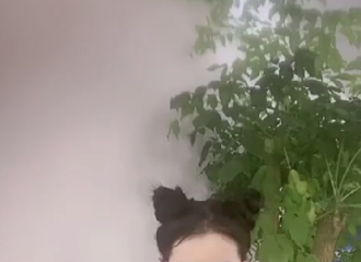 [新闻]210312 迪丽热巴社交平台更新短视频 美女为何钟爱奇奇怪怪的特效？