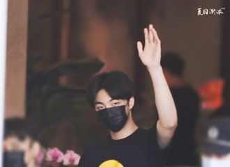 [新闻]210526 北京出发的陈立农顺利抵达深圳 做好防护在安全的前提下见面