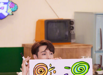 [新闻]210601 张艺兴童心复古大片来袭！快来接收艺兴的六一儿童节祝福！
