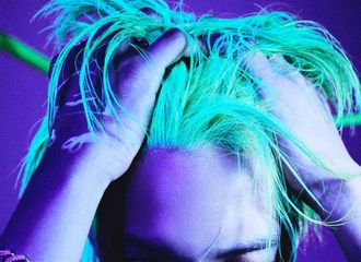 [分享]210601 KAI个人Solo《Mmmh》Spotify流媒达到四千五百万！祝贺再创新成绩