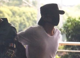 [分享]210608 穿衣显瘦脱衣有肉 华晨宇那些令人意想不到的反差感