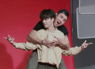 [分享]210709 王彦霖艾佳妮婚礼将于7月17日举办 陈立农“keep a secret”是去当伴郎吧！