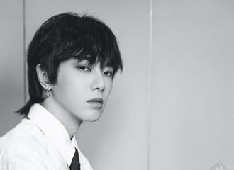 [新闻]210720 华晨宇今日亮相蜡像揭幕仪式 表示希望今年能顺利开演唱会