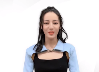 [新闻]210722 迪丽热巴品牌宣传视频公开 高马尾吊带装尽显甜酷气质
