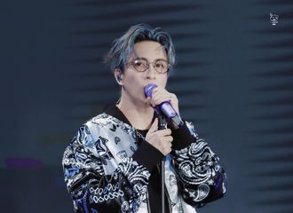 [新闻]210802 薛之谦现身昆明商演 多首金曲舞台令人意犹未尽