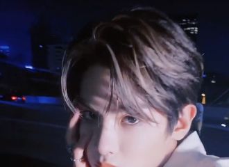 [新闻]210803 钓系爱豆里最会抖的没有之一 Justin抖音更新成功俘虏姐姐们的心