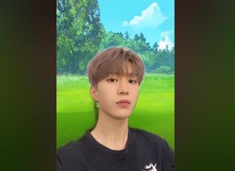 [新闻]210806 范丞丞抖音发布全新特效视频 沉迷于孩童世界的福西西一等一可爱 