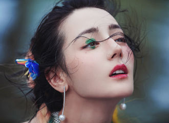 [新闻]210817 热巴《瑞丽服饰美容》花絮公开 油画里走出来的精灵少女既视感！