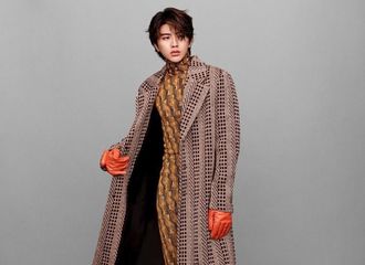 [分享]210825 Prada海外三平台分享坤坤杂志造型 展现深沉低调的成熟男性形象