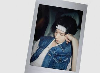 [新闻]210829 王源新鲜拍立得上线 定格记忆洄溯夏天