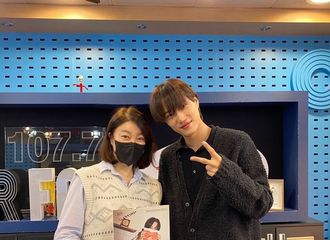 [分享]211208 KAI今日份电台自拍来袭 请接收帅气桃酱~