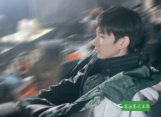 [新闻]211228 分享认真等戏中的高远同学👀