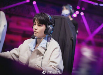[新闻]220112 #jiejie说王俊凯是被耽误的职业选手#