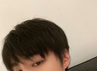 [新闻]220418 咻3.0～ ​自拍时刻
